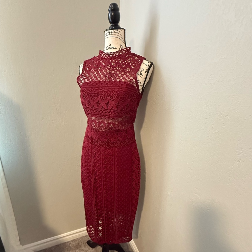 Bardot Burgundy Sheath Midi Two Piece Dress Mock Neck Sleeveless